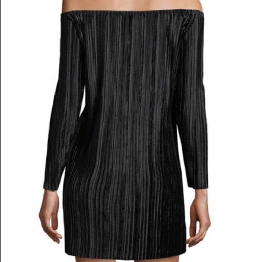 Romeo and Juliet over the shoulder dress